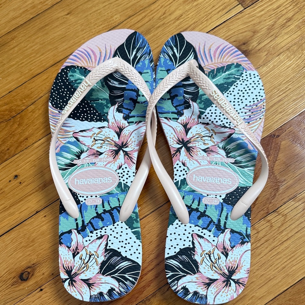 Havaianas Women's Sandals - Pink and Blue Floral